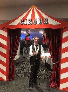 Circus Theme Party Adults, Carnival Entrance, Circus Theme Party Decorations, Greatest Showman Party, Circus Decor, Circus Props, Circus Signs, Circus 1st Birthdays, Circus Vintage