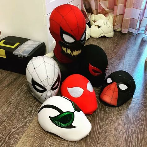 Masquerade Mask Drawing, Anime Crafts Diy, Spiderman Mask, Foam Cosplay, Marvel Room, Spiderman Cosplay, Superhero Suits, Mask Drawing, Marvel Collectibles