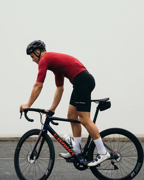 Pedal Mafia™ on Instagram: “The Pro Jersey 2.0 🏁 The second iteration to The Pro Jersey, featuring  a upgraded pre dye body fabric that delivers a high stretch, body…” Cycling Men, Bike Messenger, Old Couples, Cycling Gear, Cycling Fashion, Road Cycling, Fast Paced, Road Racing, Cycling Outfit