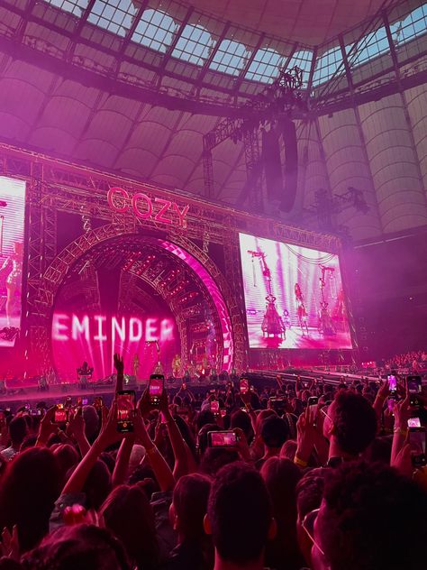 #beyonce #beyoncewallpaper #beyoncerenaissance #concert #cozy #pink #crowd #dance #singing #songs #warsaw #aesthetic #stage #photography #beyhive #renaissanceworldtour #renaissancetour Concert Aesthetic Beyonce, Beyonce Concert Aesthetic, Music Tour Aesthetic, Cozy Beyonce, Pink Concert Aesthetic, Warsaw Aesthetic, Concert Pink, Beyoncé Concert, Pink In Concert