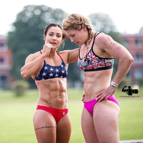 Female Crossfit Athletes, Biceps Curl, Crossfit Body, Crossfit Women, Bigger Arms, Crossfit Girls, Fitness Motivation Pictures, Crossfit Athletes, Muscle Girls