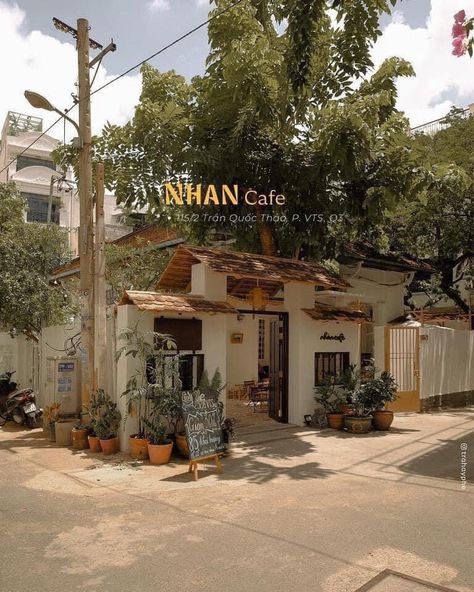 Indian Coffee Shop, Open Coffee Shop, Coffee Shop Exterior, Cafe India, Mexican Aesthetic, Indian Cafe, Bakery Shop Interior, Indian Coffee, Shop Exterior