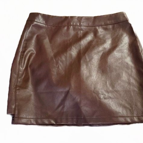 Shein Brown Pleather Mini Skirt - Size Xl. Side Zipper Never Worn But No Tags. Skirts Shein, Shein Skirts, Black Pleated Mini Skirt, Brown Leather Skirt, Brown Mini Skirt, Concert Fit, High Waisted Denim Skirt, White Striped Skirt, Sublimation Ideas