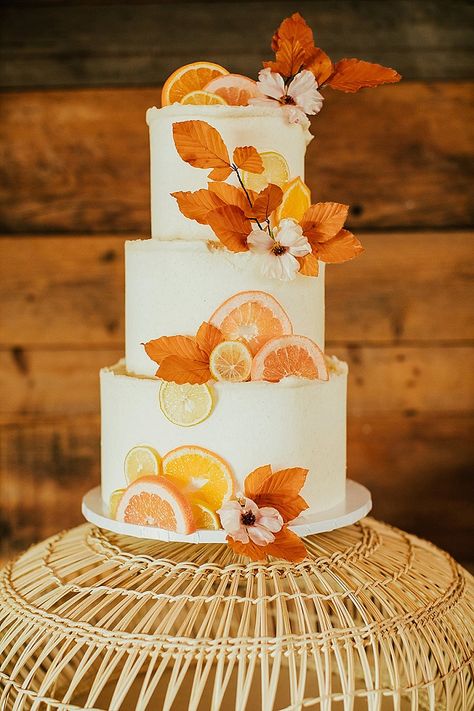 Wedding Cake With Citrus, Citrus Cake Design, Citrus Theme Wedding, Wedding Cake Citrus, Orange Theme Wedding, Orange Wedding Cake, Citrus Theme, Most Delicious Food, Citrus Baby