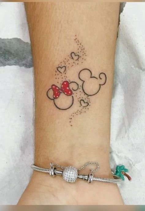 Minnie And Mickey Tattoo Ideas, Minnie And Mickey Tatoos, Mini And Mickey Tattoos, Minnie And Mickey Mouse Tattoo, Mickey Minnie Mouse Tattoo, Mum And Daughter Tattoo Disney, Disney Parks Tattoo Ideas, Disneyland Tattoo Ideas, Disney Ankle Tattoo