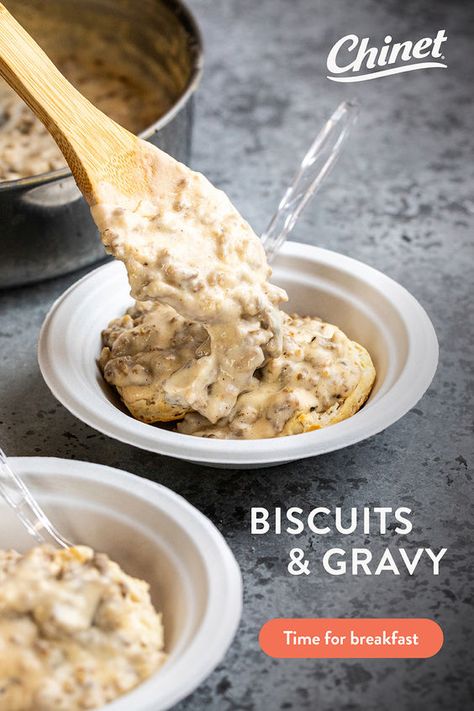 It's easy to rise and shine when you're having biscuits and gravy for breakfast. Our recipe is easy and classic, you won't want to skip it. Roux Recipes, Easy Homemade Biscuits, Biscuits Gravy, Breakfast Favorites, Pillsbury Dough, Stuffing Balls, Breakfast Sides, Creative Breakfast, Happy Eating