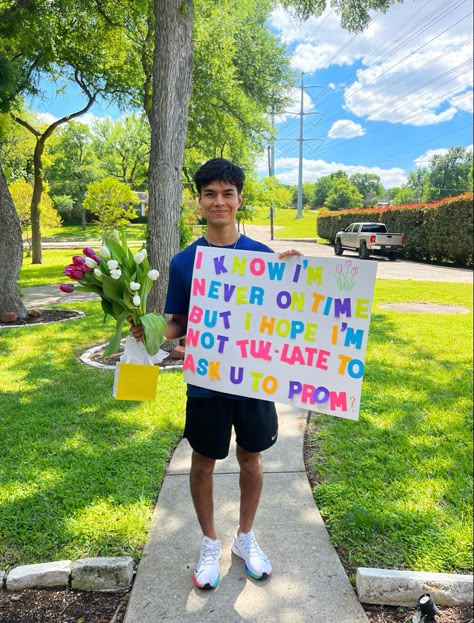 Hoco Proposal Ideas, Homecoming Dance Proposal, Proposal Ideas Romantic, Hoco Signs, Cute Hoco Proposals, Homecoming Poster Ideas, Prom Posters, Cute Homecoming Proposals, Cute Prom Proposals