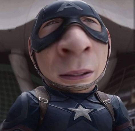 captain america reaction pic / chris evans Marvel Man, Marvel Avengers Comics, Avengers Cast, Marvel Photo, Marvel Images, Avengers Comics, Marvel Avengers Funny, Avengers Memes, Marvel Actors