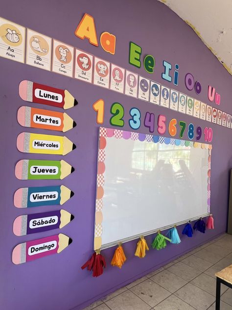 Classroom Decoration Kindergarten, White Board Ideas Classroom Preschool, Classroom Decor Preschool Ideas, Classroom Cabinet Decorating Ideas, Classroom Decor Toddler Room, Daycare Classroom Setup Preschool Rooms, Colourful Classroom Ideas, School Age Room Set Up Daycare, Preschool Class Decoration