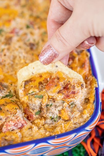 Layered Ranch Taco Dip, Appetizers Using Hamburger Meat, Classic Taco Dip, Hor Derves Appetizers Parties Holidays, Warm Taco Dip, Chile Cheese Dip, Taco Dip With Ground Beef, Hissy Fit Dip, Ranch Meatballs