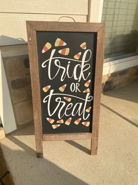 Trick Or Treat Chalkboard Ideas, Halloween Chalkboard Sign, Fall Sandwich Board Ideas, Trick Or Treat Sign, Liquid Chalk Art, Business Chalkboard, Summer Chalkboard Art, Halloween Chalkboard Art, Summer Chalkboard