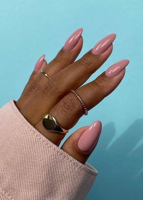 Coloured Gel Nails, Cute Nails For Black Women, Almond Nails On Black Women, Solid Colour Acrylic Nails, Gel Bottle Inc Nails, Pretty Classy Nails, Dark Skin Nails, Dark Skin Nail Polish, Dark Skin Nail Color