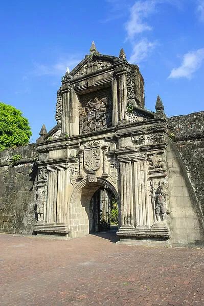 Fort Santiago in the Philippines: This is a historic fortress in Intramuros, Manila, and said by believers to be haunted by ghosts of soldiers and civilian victims killed during World War II. Intramuros Manila, 2025 Prayer, Fort Santiago, Prayer Vision Board, Paranormal Activity, The Philippines, Manila, Philippines, Fort