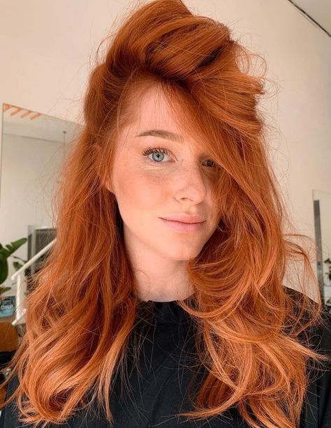 Cheveux Oranges, Copper Red Hair, Hair Color Orange, Natural Red Hair, Red To Blonde, Bright Red Hair, Ginger Hair Color, Red Haired Beauty, Copper Hair Color