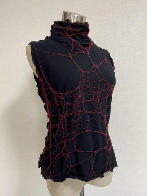 Spider Aesthetic Clothes, Spider Inspired Outfit, Spider Clothes, Dystopian Aesthetic Clothes, Spider Outfit, Spider Fashion, Web Top, Dystopian Fashion, Set Saree