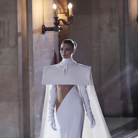 Stephane Rolland (@stephanerolland_paris) • Instagram photos and videos Structural Fashion, Stephane Rolland, Cape Dress, Winter 2023, Fall Dresses, Crystal Beads, Fashion Inspiration, Cape, Wedding Dresses