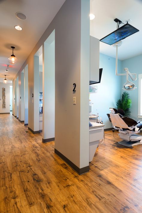 Dentist Office Design Interiors, Dental Bridge Cost, Dentistry Design, Podiatry Clinic, Orthodontic Office, Dentist Office Design, Dental Office Design Interiors, Medical Office Design, Office Paint