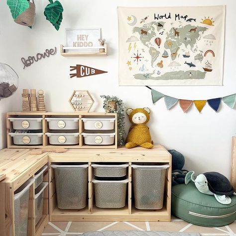 20 Creative Ideas for IKEA Hack #IKEAhack, home improvement Bold Nursery Colors, Unicorn Nursery Ideas, Vintage Circus Nursery, Bold Nursery, Nursery Wall Shelf, Trofast Ikea, Circus Nursery, Woodland Nursery Ideas, Small Space Nursery