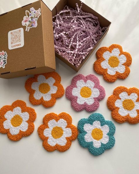 Flower Punch Needle, Punch Needle Coasters, Flower Punch, Cute Coasters, Coffee Coasters, Tufted Rugs, Y2k Cute, Creative Embroidery, Needle Punch