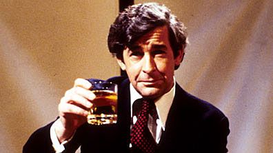 Love me some Dave Allen ... "Goodnight, thank you, and may your God go with you" Dave Allen, Childhood Memories 70s, British Comedy, In Focus, Old Tv Shows, Vintage Tv, British Tv, Comedy Tv, Tv On The Radio