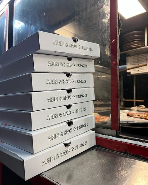 Wedding Pizza Truck, Custom Pizza Boxes Wedding, Wedding Pizza Boxes, Custom Pizza Boxes, Aly Martinez, Evening Food, Pizza Wedding, Groomsmen Boxes, Pizza Truck