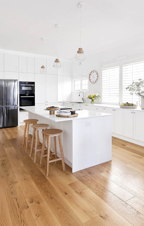 Coastal Contemporary Kitchen, Gallery Kitchen Design, White Kitchen Wood Floors, Kitchen Colours, Hamptons Kitchen, Gallery Kitchen, New House - Kitchen, Kitchen Gallery, Kitchen Benches