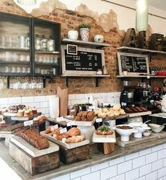 Bakery Shop Interior, Boutique Patisserie, Cafe Display, Bakery Shop Design, Bakery Interior, Bakery Design Interior, Buffet Ideas, Bakery Decor, Coffee Shop Interior Design