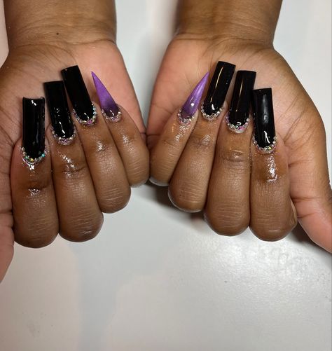 Black And Purple Nails With Diamonds, Purple And Black Birthday Nails, Purple And Black Prom Nails, Black White And Purple Nails, Black And Dark Purple Nails, Black And Purple Nails Short, Purple And Black Acrylic Nails, Lavender And Black Nails, Black And Lavender Nails