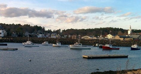 Town Building, Dry Sand, Sea Inspired, Coastal Towns, Filming Locations, Massachusetts, Historic Homes, Small Towns, Day Trip