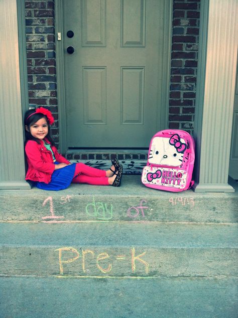 First day of school photo! First Day Of School Photo, Kindergarten Photos, School Pic, Crafts 2024, First Day Of School Pictures, Back To School Pictures, School Picture, First Day School, School Portraits