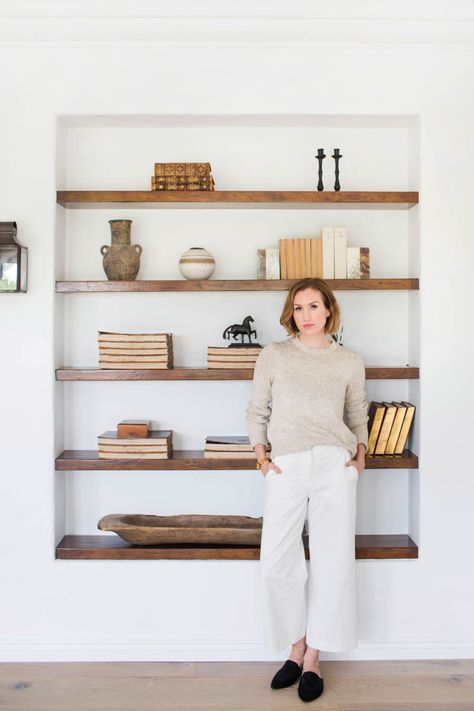 Three Classic Outfits Styled by Katherine Power Recessed Shelves, Beverly Hills Houses, Room Shelves, Living Room Shelves, Bookshelves Diy, Design Seeds, Natural Home Decor, Cool Ideas, Boho Interior