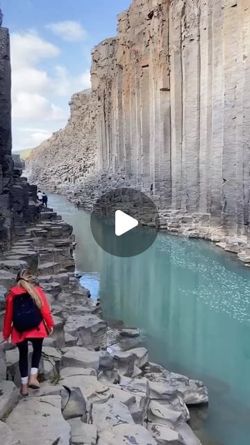 Iceland 🇮🇸 Travel | Hotels | Food | Tips on Instagram: "This is what one week in Iceland looks like ✨😍

👉🏻Comment below other things you should do while visiting Iceland 🇮🇸

🎥: @bellawilde_ via TikTok 
📍Iceland" Visiting Iceland, Hotel Food, Visit Iceland, Iceland Travel, Food Tips, March 4, One Week, Food Hacks, Iceland