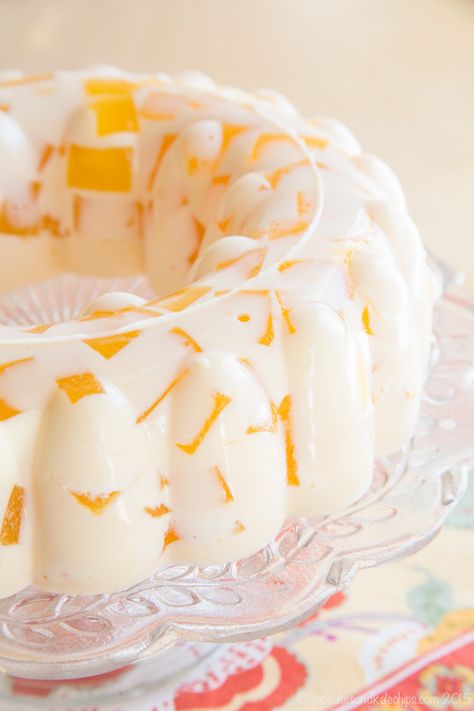 Creamsicle Jello Mold - cubes of fresh orange jello "floating" in vanilla ice cream gelatin for a fresh and creamy, fun retro dessert! | cupcakesandkalechips.com | gluten free Orange Creamsicle Jello, Creamsicle Jello, Mold Recipes, Dessert Salad Recipes, Jello Mold Recipes, Jello Dessert Recipes, Retro Desserts, Orange Jello, Jello Cake