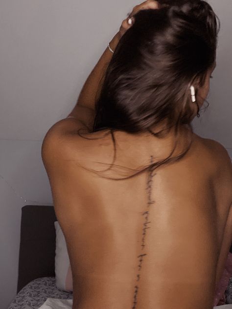 Women's Back Tattoos, Back Tattoo Women Spine, Spinal Tattoo, Petit Tattoo, Creative Tattoo, Writing Tattoos, Petite Tattoos, Spine Tattoos For Women, Tattoo Script