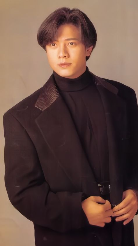 Aaron Kwok 90s, Aaron Kwok, Dancing King, Kareena Kapoor, American Artists, Michael Jackson, 90s Fashion, Mens Hairstyles, Men's Fashion