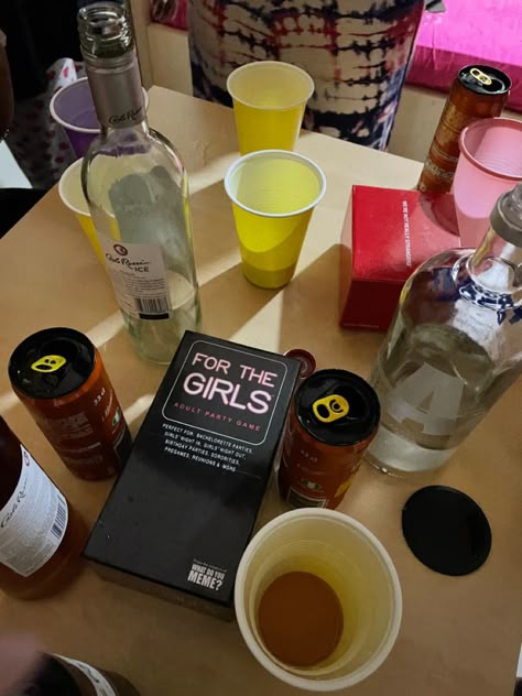 Hotel Girls Night, Winter Girls Night, Girls Game Night Aesthetic, Girls Night Black Women, Girls Night Aesthetic Home, Girls Night In Aesthetic, Girls Night Out Aesthetic, Girl Night, Girls Night Aesthetic