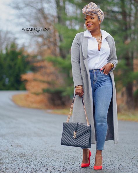 Red Headwrap Outfit, Headwrap Outfit Work, Trouser Hacks, Headwrap Outfit, Corporate Outfit, Simple Work Outfits, How To Look Expensive, White Blouses, Simple Work