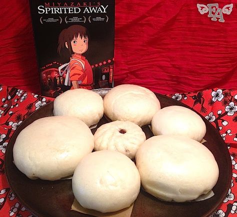 Food Adventures (in fiction!): Steamed Buns from "Spirited Away" Nerdy Food, Fiction Food, Nerd Food, Food Gifs, Movie Food, Sweet Red Bean Paste, Geek Food, Sweet Red Bean, Dinner And A Movie