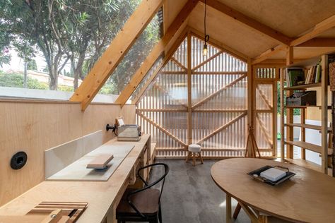 Ceramic Garden Studio / Madeiguincho | ArchDaily Rent Studio, Timber Architecture, Studio Build, Ceramic Garden, Backyard Studio, Workshop Studio, Backyard Office, Studios Architecture, Design A Space