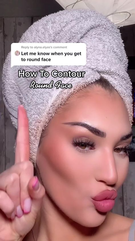 Reply to @alyna.elyas #2021recap #winteroutfit #floriffmakeuptips #floriff Eyebrow For Round Face, Contour For Round Face, Face Contouring Makeup, Makeup Contour, Contour Tutorial, Round Face Makeup, Contour Makeup Tutorial, Simple Makeup Tips, Face Makeup Tips