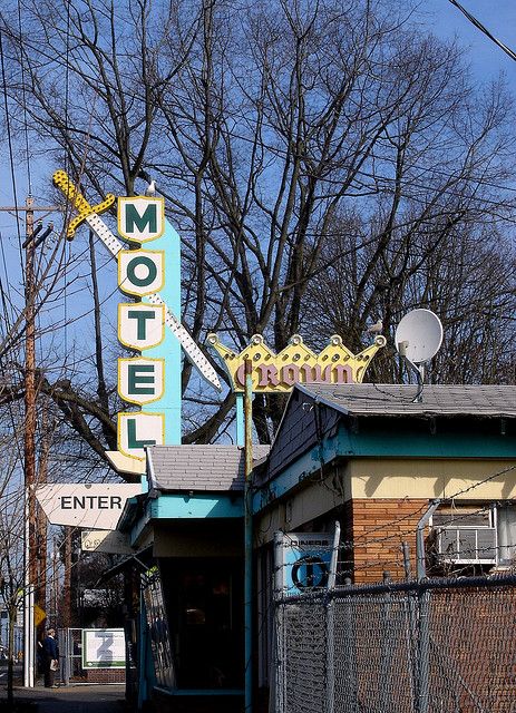 The Crown Motel, Interstate Avenue, Portland Oregon, February 21 2008. by Dan Haneckow, via Flickr Vintage Signage, Retro Signs, Ghost Signs, Vintage Neon Signs, Vintage Neon, Retro Sign, Old Signs, Portland Oregon, The Crown