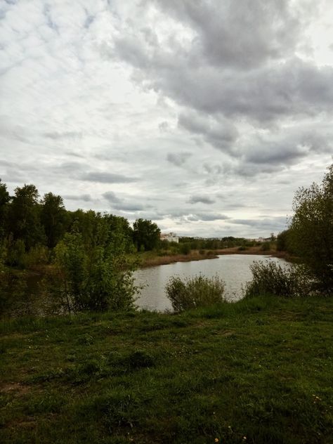 Overcast Day Aesthetic, Overcast Aesthetic, Road Trip Film, Grey Hour, Partly Cloudy, Outdoor Stage, Light Study, Green Sky, Cloudy Day