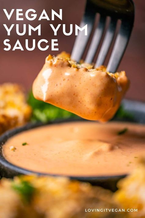 This vegan yum yum sauce is creamy, tangy and amazing! This popular Japanese-style sauce is so easy to make and a perfect dipping sauce. Vegan Yum Yum Sauce, Homemade Yum Yum Sauce, Vegan Sauce Recipes, Yum Sauce, Yum Yum Sauce, Vegan Sushi, Vegan Side Dishes, Vegan Sauces, Vegan Foodie