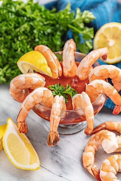 Shrimp Cocktail Recipe Easy, Shrimp Cocktails, Cocktail Sauce Recipe, Cocktail Shrimp Recipes, Stay At Home Chef, Shrimp Sauce, Prawn Cocktail, Cocktail Appetizers, Homemade Cocktails