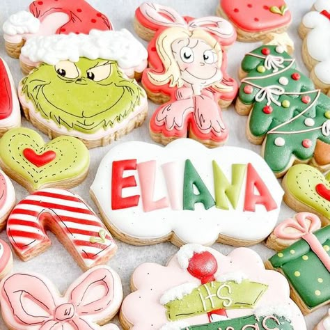 O Grinch, Grinch Cake, Christmas Sugar Cookies Decorated, Grinch Cookies, Happy Birthday Cookie, Grinch Christmas Party, Grinch Who Stole Christmas, Grinch Christmas Decorations, Sugar Cookie Designs