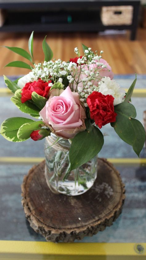 Pink Flowers Centerpiece Birthday, Red And Pink Centerpieces For Party, Red And Pink Flower Centerpieces, Pink Red Centerpieces, Burgundy Pink White Centerpiece, Pink Red White Flower Centerpiece, Pink Red Floral Arrangement, Floral Retirement Party Ideas, Pink Red White Flower Arrangement