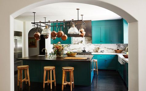 Kendall Jenner's Warm Los Angeles Home with a Teal Kitchen - The Nordroom Kendall Jenner House, Celebrity Kitchens, Jenner House, Teal Kitchen, Spanish Style Home, Green Cabinets, Kitchen Trends, Los Angeles Homes, Styl Boho