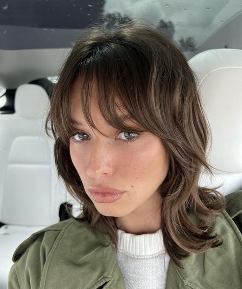 Tatiana Ringsby, Brown Hair Looks, Shaggy Short Hair, Long To Short Hair, Hair Inspiration Short, Hair Color Light Brown, Light Hair Color, Shot Hair Styles, Short Wavy Hair