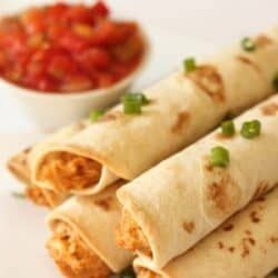 Crockpot Cheesy Chicken Taquitos, also freezer meal prep instructions Crockpot Chicken Taquitos, Crockpot Cheesy Chicken, Taco Mac, Crockpot Pasta, Slow Cooker Baking, Taquitos Recipe, Kid Meals, Kid Lunches, Six Sisters Stuff