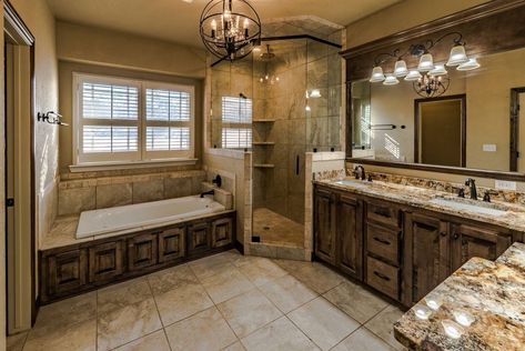 Western Bathroom Ideas Master Bedrooms, Ranch House Bathroom Remodel, Master Bath Ideas Rustic, Simple Rustic Interior Design, Rustic Modular Homes, Barndominium Master Bath, Master Bath Rustic, Rustic Master Bath Ideas, Barndominium Bathroom